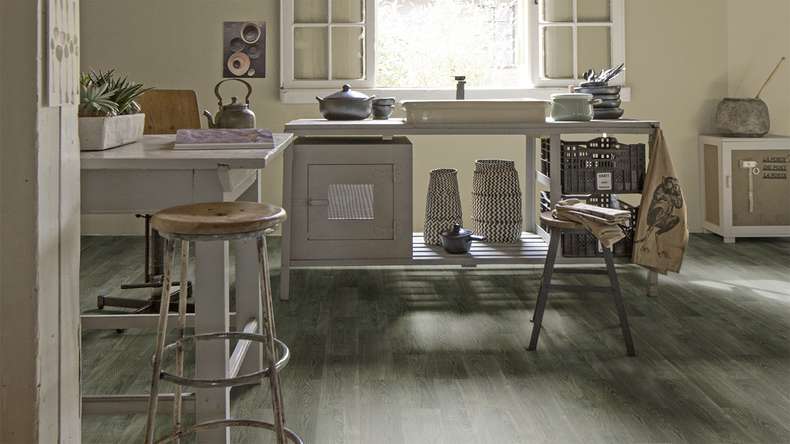 Vinile adesivo Forbo Allura Wood 70 - Frassino salvia 750 x 150 mm (63664DR7)