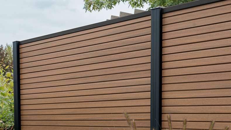planeo LINEA - Recinzione ad innesto WPC CoEx Rhombus Burma Teak 176 x 183 cm