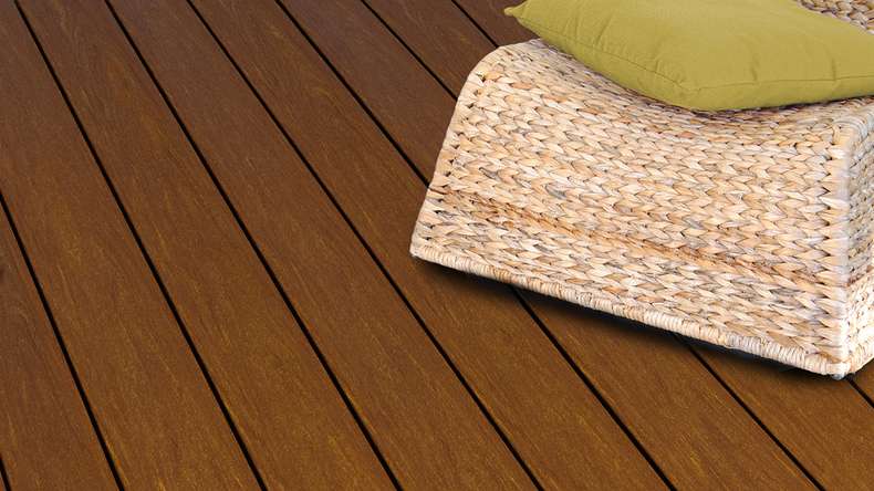 planeo pavimenti WPC - tavola per decking noce massiccio 4.70m - scanalato