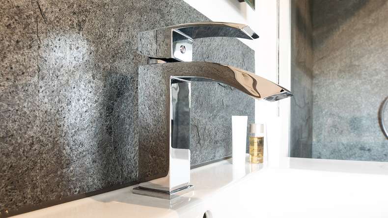 planeo EVOLITH Slate&Stone - Rivestimento in pietra naturale Urban Grey 1220 x 610 mm
