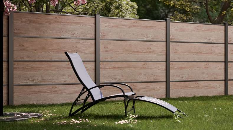 planeo Gardence Resistant - recinzione a innesto HPL effetto legno 180 x 183 cm