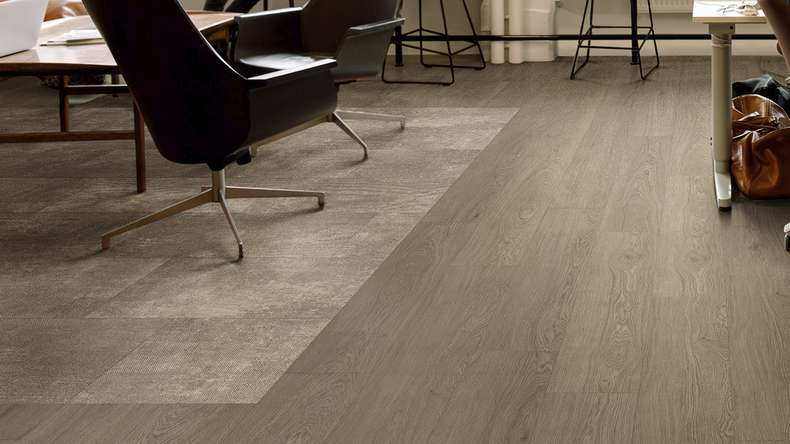 Vinile adesivo Gerflor - Creation 70 Lounge Oak Chestnut | Goffratura sincronizzata