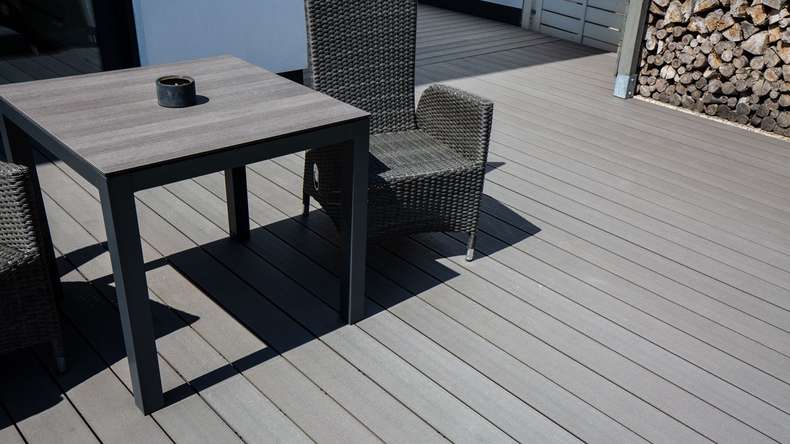 Set completo TitanWood 3m struttura a listoni per legno massiccio grigio chiaro 9,2m² incl. alluminio-UK