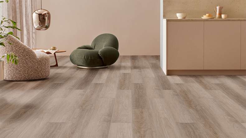 Vinile adesivo Forbo Enduro - Legno di noce naturale (69206DR3)