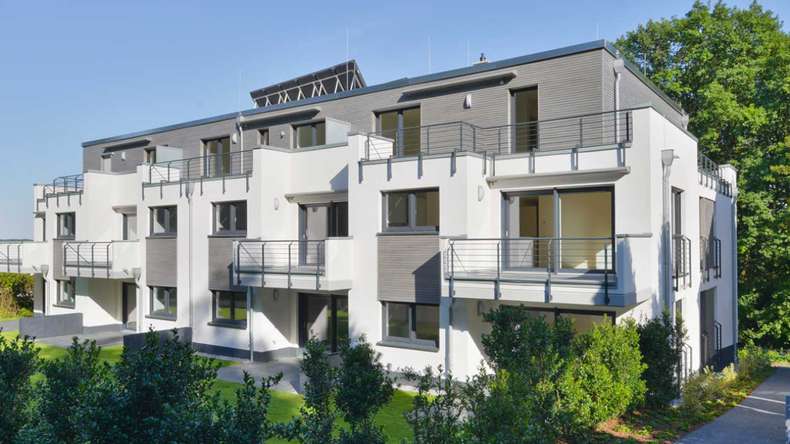 planeo Fassado - Rivestimento di facciata a fasce romboidali WPC grigio grafite