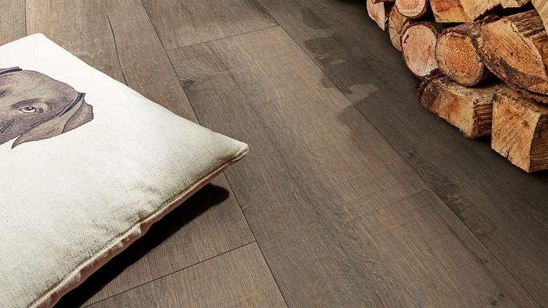 MEISTER design flooring MeisterDesign. next DD 500 S - 06986 Legno vecchio rovere grigio argilla | Isolamento acustico integrato Impact (400054-1287220-06986)