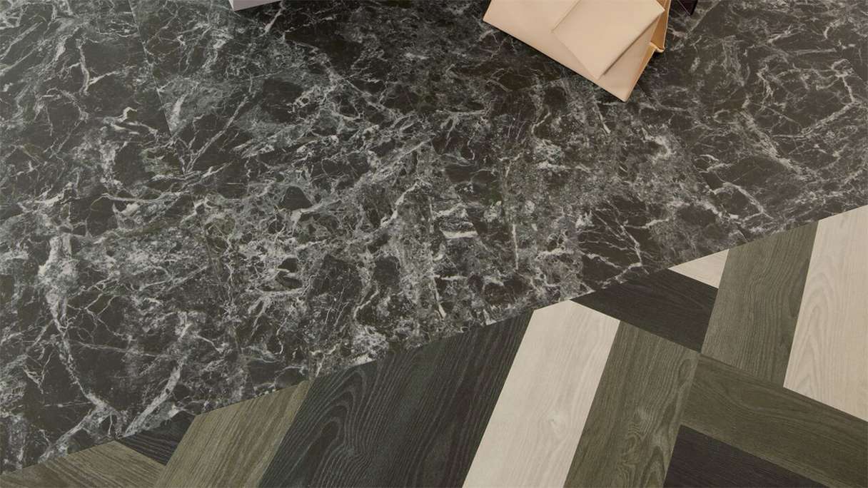 Vinile adesivo Forbo Allura Wood 70 - Frassino Forestale 750 x 150 mm (63665DR7)
