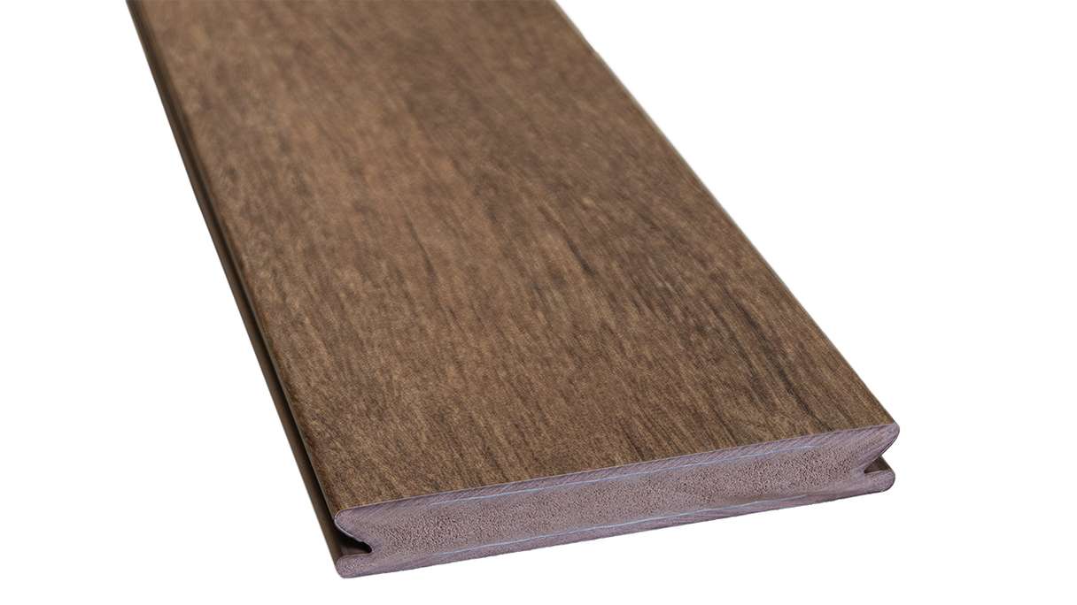 planeo Design Wood - Doghe per terrazze in BPC massiccio - Ipe giallastro con finitura strutturata