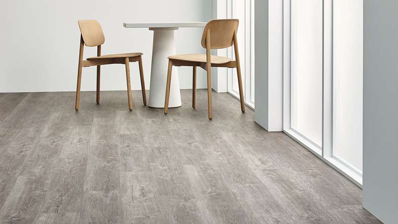 Vinile adesivo Forbo Enduro - Legno antracite (69336DR3)