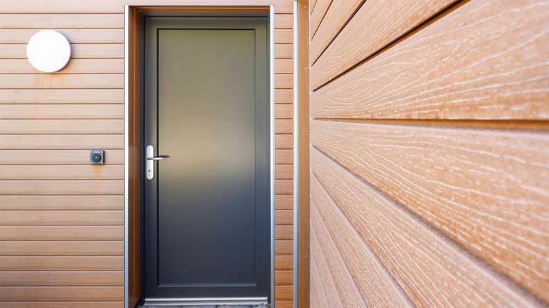 planeo Fassado - Rivestimento di facciata a rombi in WPC Prime marrone ambra