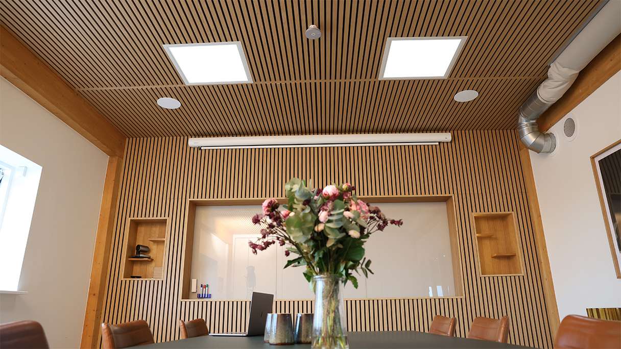 pannelli acustici planeo - rovere naturale 2480 x 600 x 21,5 mm | ignifugo