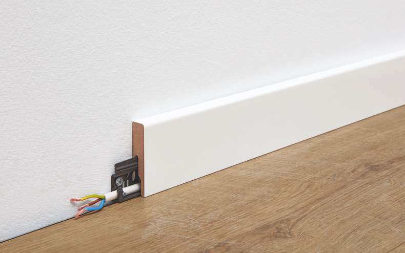 Battiscopa MEISTER Uni bianco lucido DF 324 - 2380 x 60 x 16 mm (200013-2380-00324)