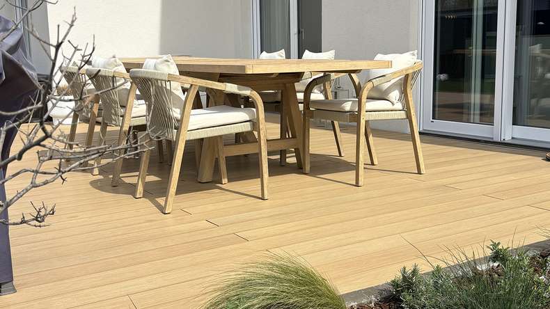 planeo CoEXWood WPC tavola con rivestimento solido - Sabbia/Caramello 3m strutturato