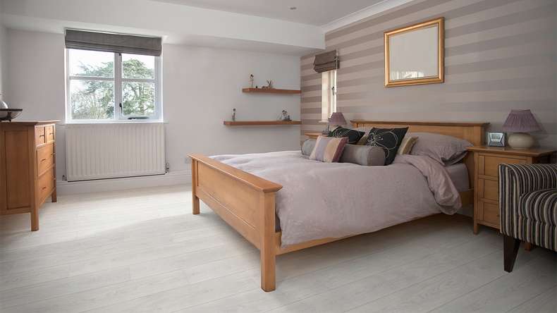 Vinile adesivo Forbo Enduro - Rovere bianco (69102DR3)