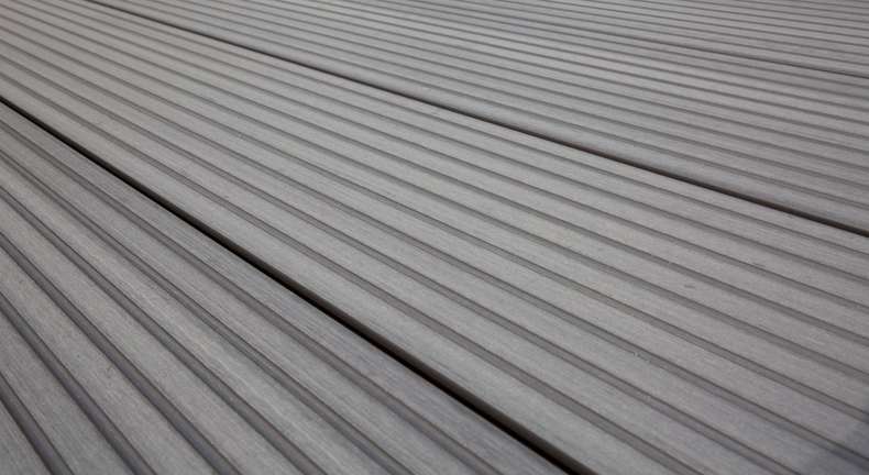 Set completo TitanWood 4m TitanWood 4m struttura a listello cavo scanalato grigio chiaro 8,8m² incl. alluminio-UK