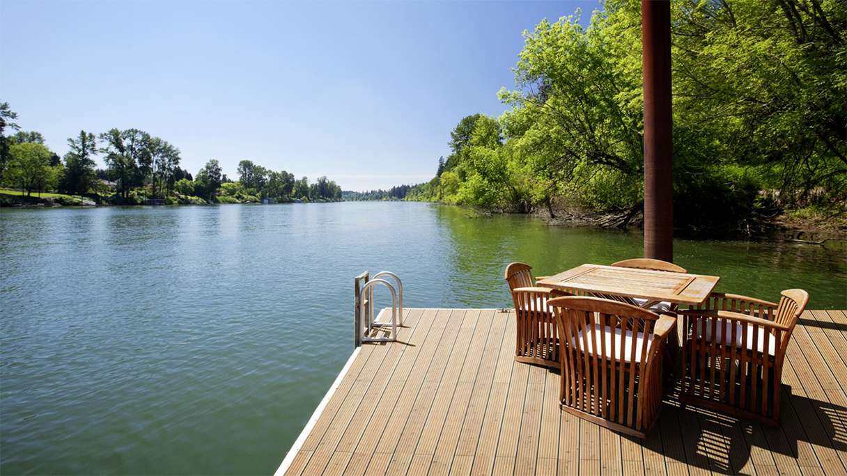 Decking in legno TerraWood - Larice canadese - scanalato / scanalato