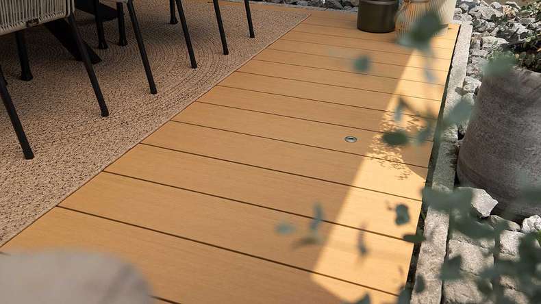 planeo MAXLine Nature - Pannello per decking XL rivestito in WPC CoEx camera cava - sabbia 3m strutturato/liscio spazzolato