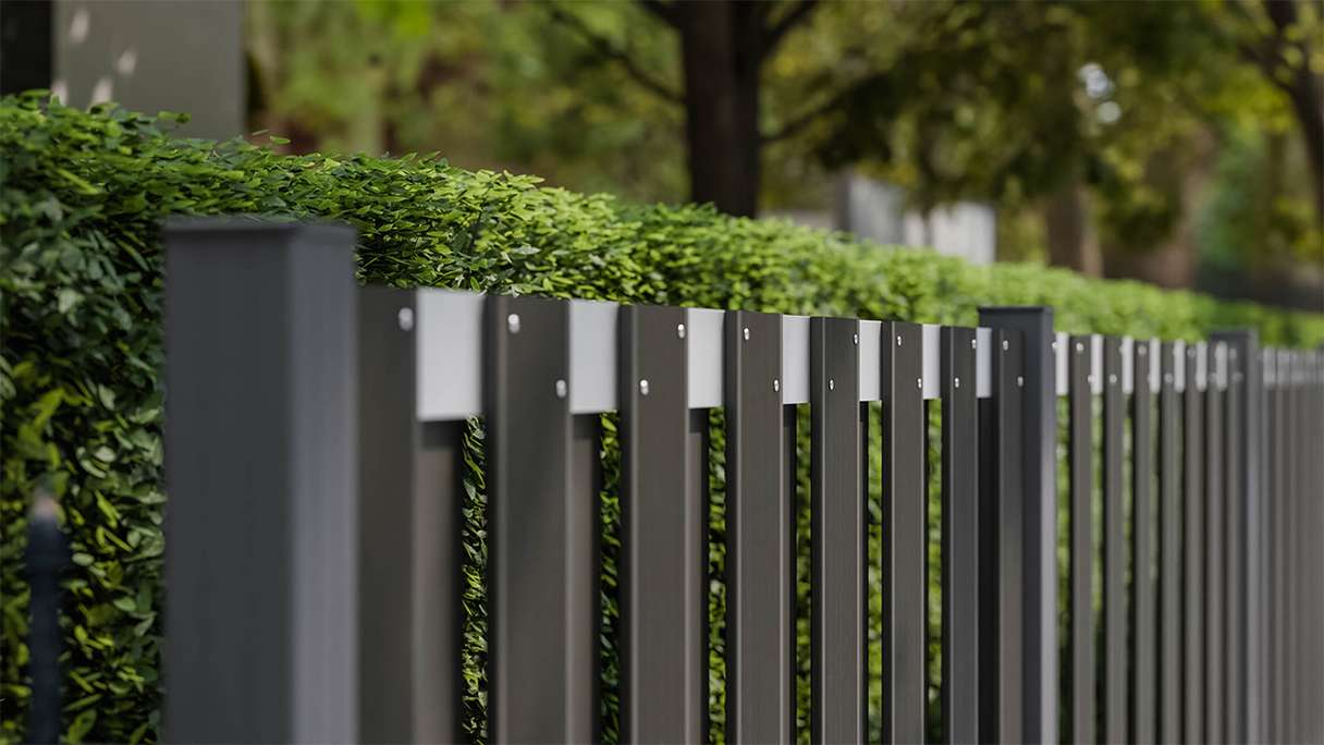 planeo Gardence Premade - BPC recinzione da giardino anteriore antracite con traversa EV1 argento 180 x 90 cm