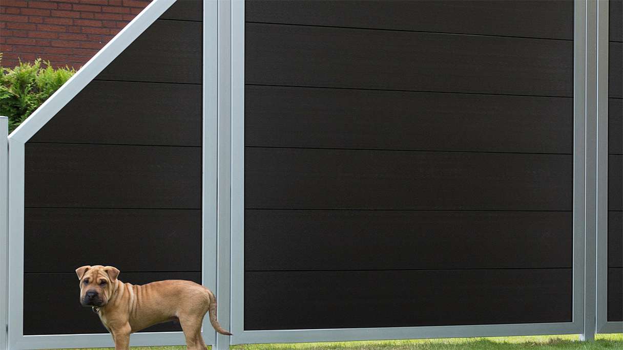 planeo Gardence Guard - Recinzione in BPC quadrata Grigio antracite con telaio in alluminio in argento