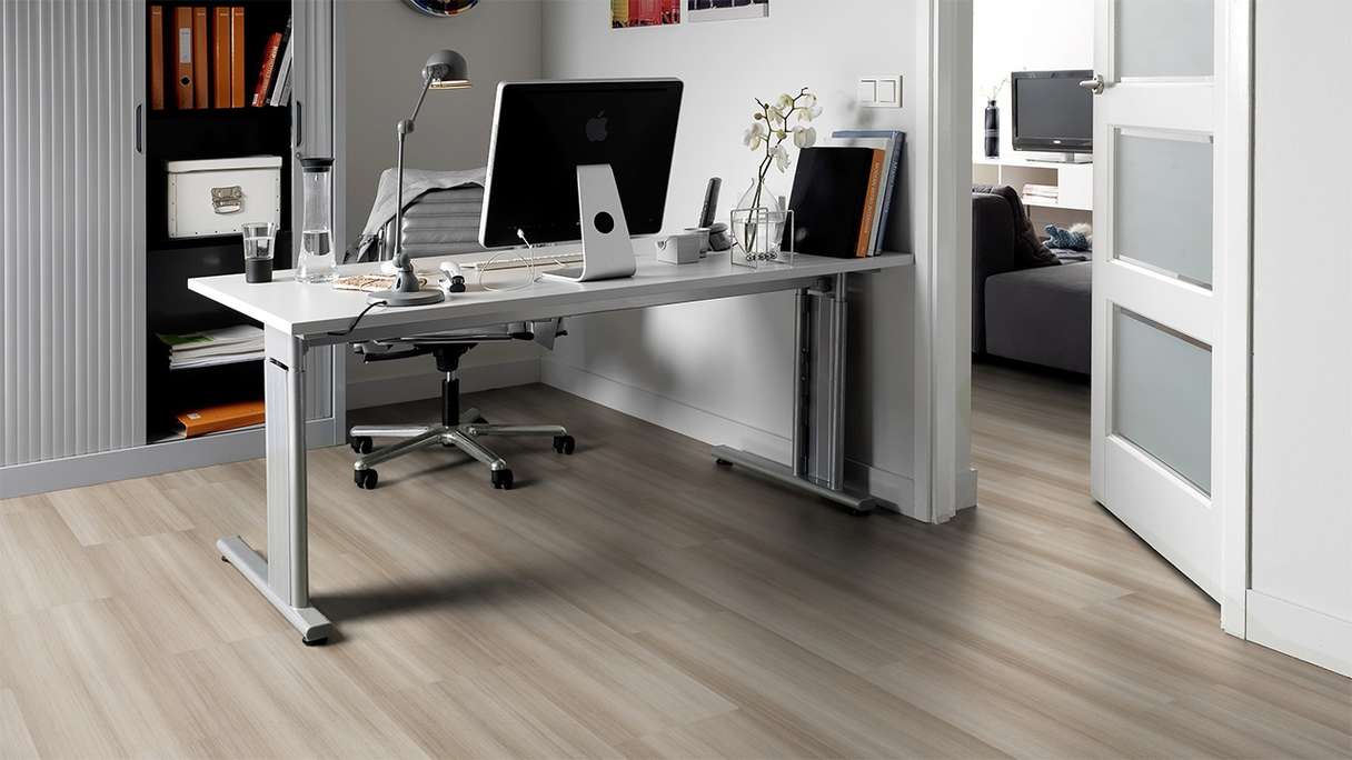 Vinile adesivo Forbo Allura Wood 40 - Spago a conchiglia 750 x 250 mm (63659DR4)