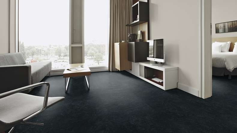 Vinile adesivo planeo - SilentIQ Stone 2in1 per uso commerciale Gravexo | Isolamento acustico integrato (F-DS-SIQ-4080)
