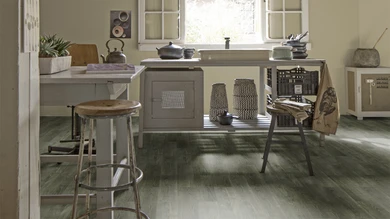 Vinile adesivo Forbo Allura Wood 55 - Frassino salvia 750 x 150 mm (63664DR5)