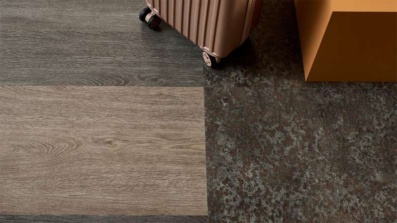 Vinile adesivo Forbo Allura Wood 40 - Rovere naturale Collage (60374DR4)