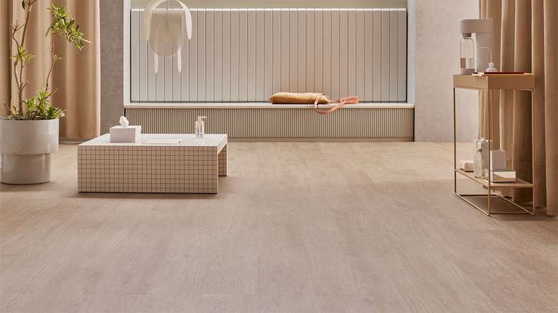 Vinile adesivo Forbo Allura Wood 40 - Rovere bianco elegante (60064DR4)