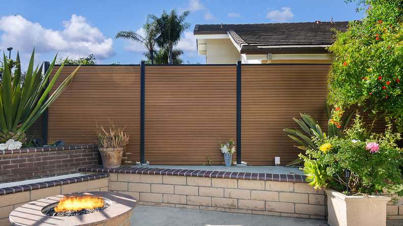 planeo LINEA - Recinzione ad innesto WPC CoEx Rhombus Burma Teak 176 x 183 cm