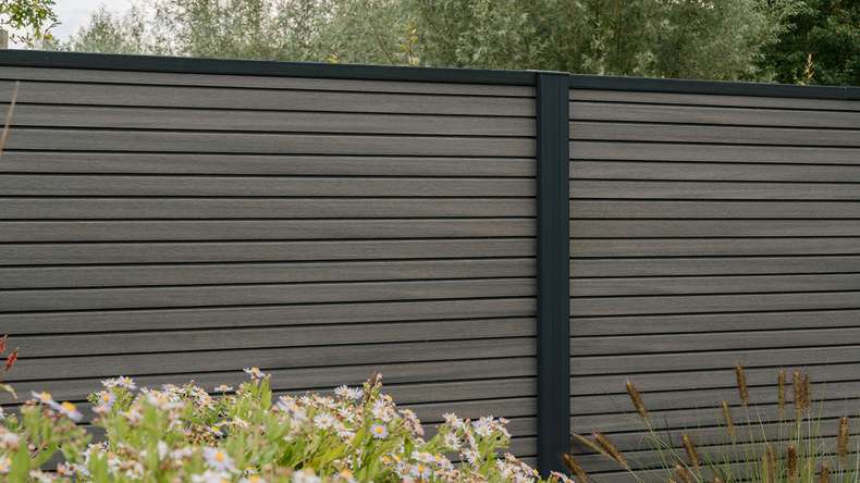 planeo LINEA - Recinzione a rombi in WPC CoEx grigio scuro 176 x 183