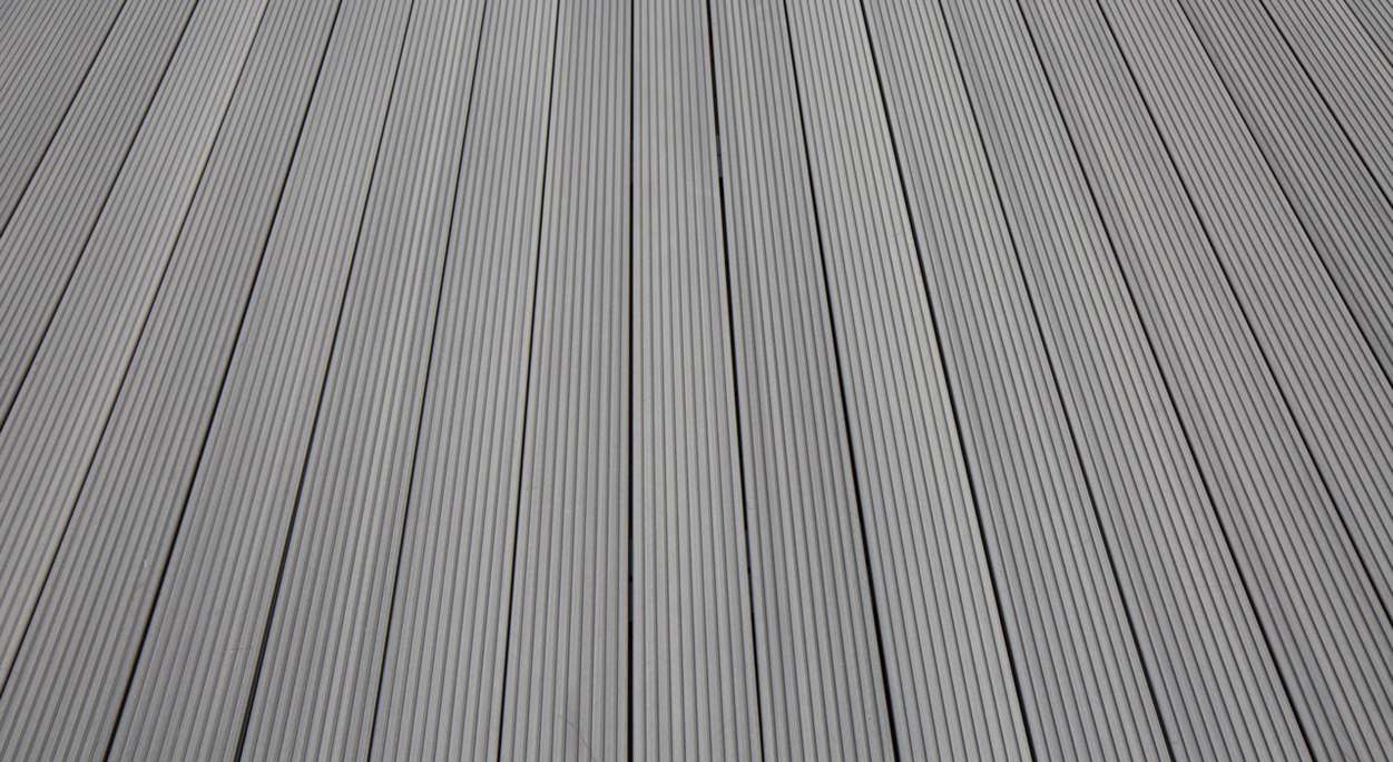 Set completo TitanWood 4m TitanWood 4m struttura a listello cavo scanalato grigio chiaro 41,2m² incl. alluminio-UK