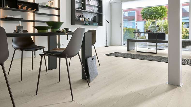 MEISTER Design pavimenti MeisterDesign. next DL 500 S - 07124 Rovere bianco montagna | Isolamento acustico Impact integrato (400055-2052220-07124)