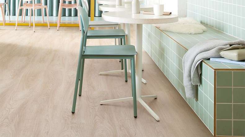 Forbo Allura Wood 70 vinile adesivo - Rovere chiaro sereno (63641DR7)