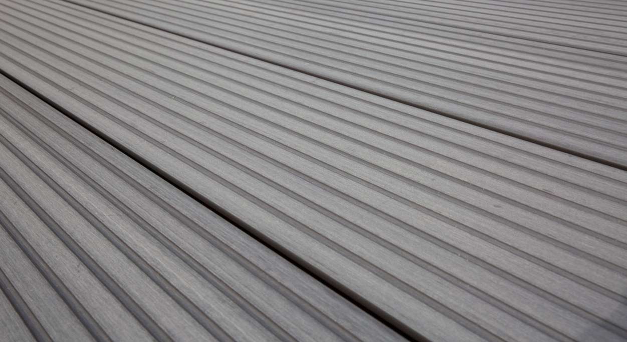 Set completo TitanWood 4m TitanWood 4m struttura a listello cavo scanalato grigio chiaro 41,2m² incl. alluminio-UK