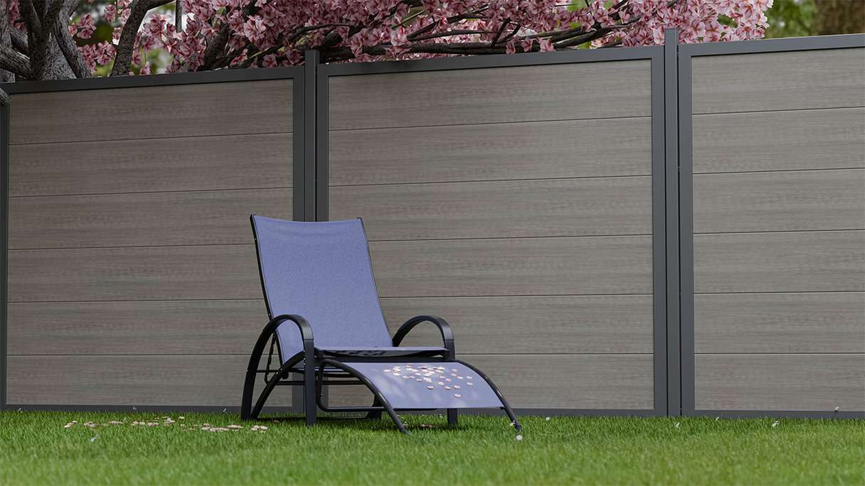 planeo Gardence Simply Guard - recinzione da giardino in PVC Monument Oak con telaio in alluminio antracite 180 x 180 cm