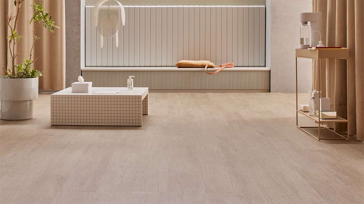 Vinile adesivo Forbo Allura Wood 40 - Rovere bianco elegante (60064DR4)