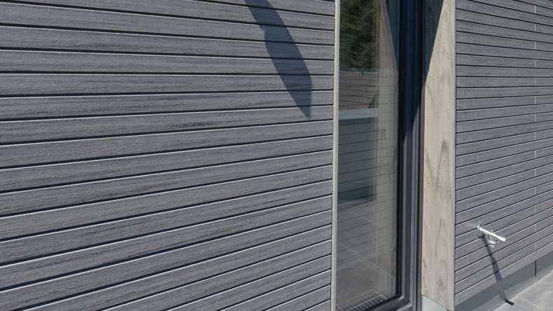 planeo Fassado - WPC rivestimento facciata a fasce romboidali grigio grafite piccolo 4 m