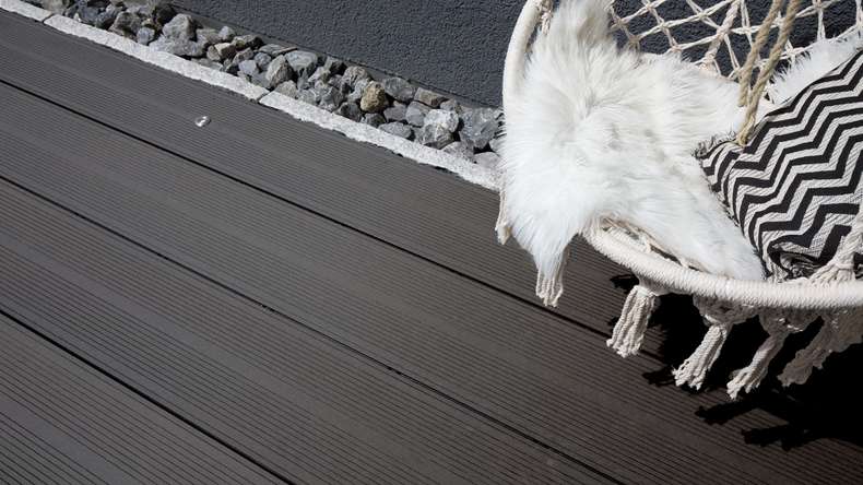 planeo TitanWood - XL hollow composite decking Decking 4m grigio scuro