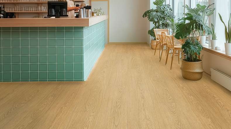 Vinile adesivo Gerflor - Creation 55 Lounge Oak Natural | Goffratura sincronizzata