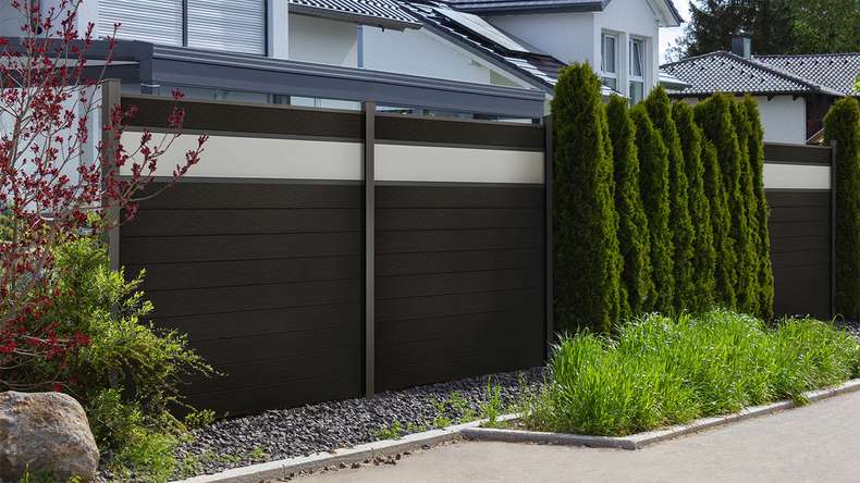 planeo Gardence Strong - recinzione a innesto BPC Vetro satinato nero co-ex 180 x 180 cm