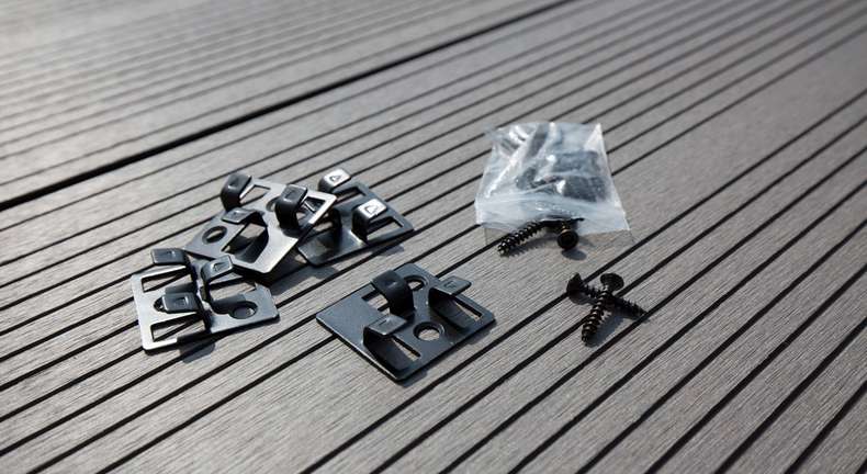 Set completo TitanWood 4m TitanWood 4m struttura a listello cavo scanalato grigio chiaro 8,8m² incl. alluminio-UK