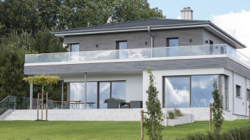 planeo Fassado - Rivestimento di facciata a fasce romboidali WPC grigio grafite