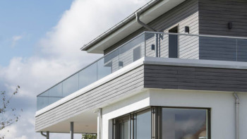 planeo Fassado - Rivestimento di facciata a fasce romboidali WPC grigio grafite