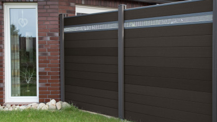 planeo Solid - pannello di design per recinzioni da giardino Alu15 noce coex