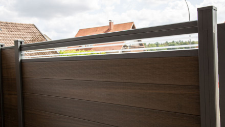 planeo Solid - pannello di design per recinzioni da giardino in vetro15 noce coex