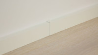 Pezzo di collegamento autoadesivo per battiscopa F100202M Bianco moderno 18 x 80 mm